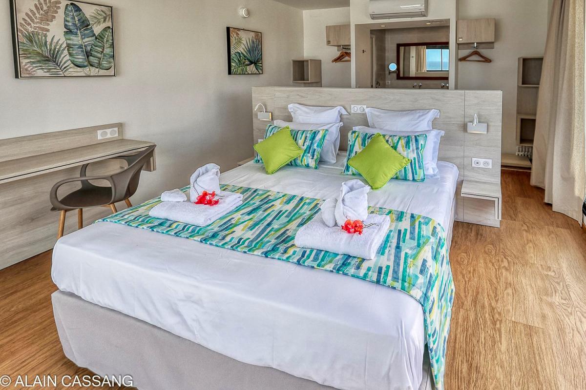 A louer villa 5 chambres pour 10 personnes avec piscine et vue mer à Sainte Anne en Guadeloupe - Suite 5 étage