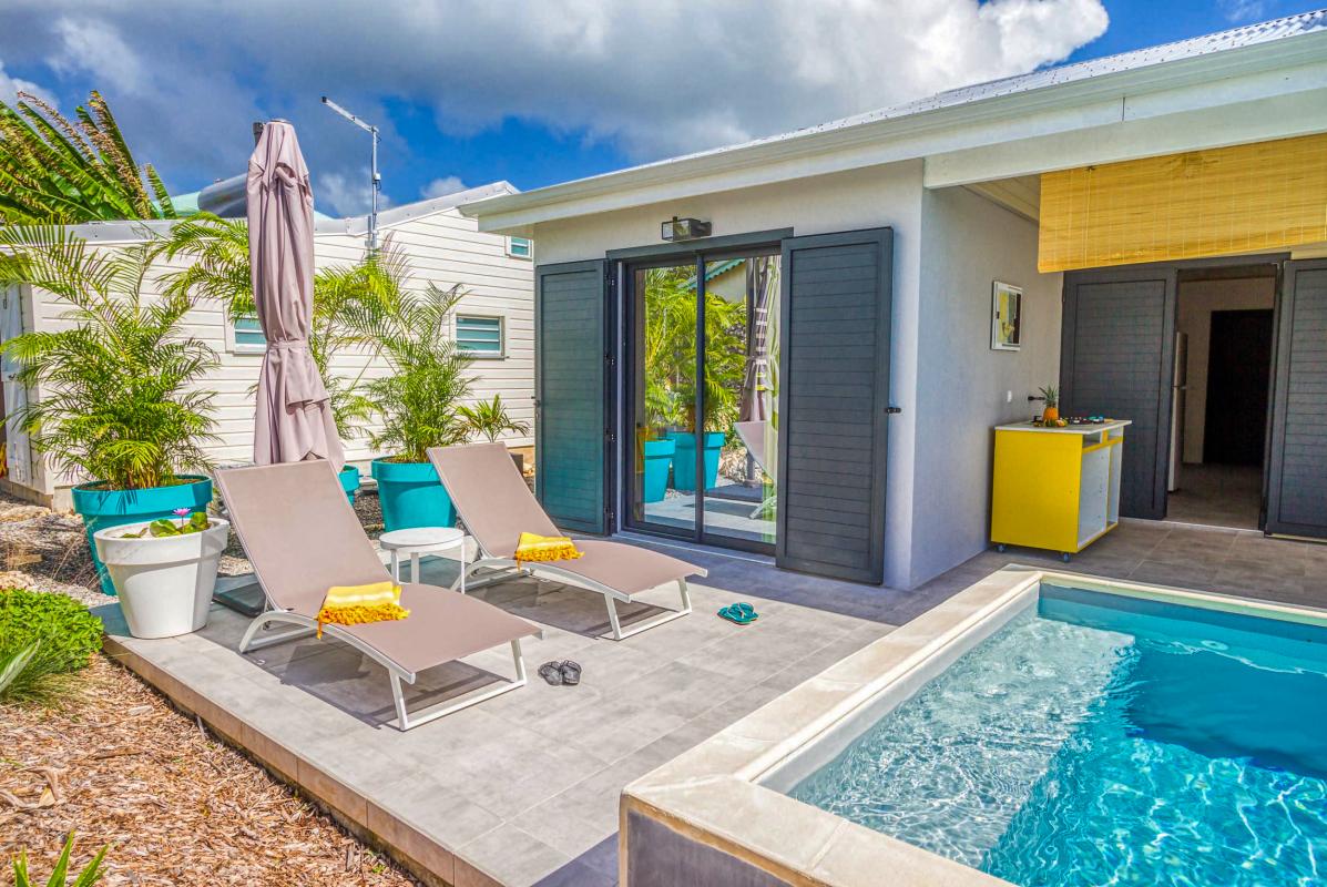 villa 2 chambres pour 4 personnes avec piscine et vue mer ste anne guadeloupe