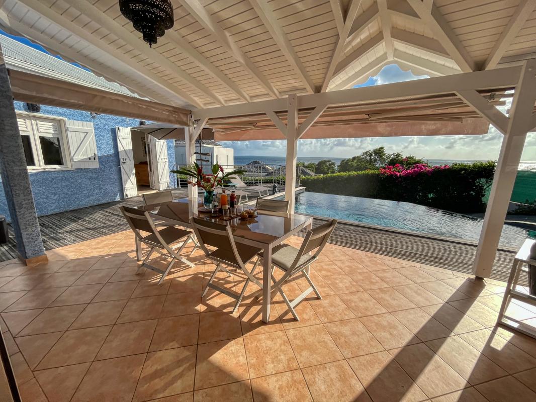 Location villa 3 chambres 6 personnes piscine et vue mer plage 150m à Ste Anne en Guadeloupe 