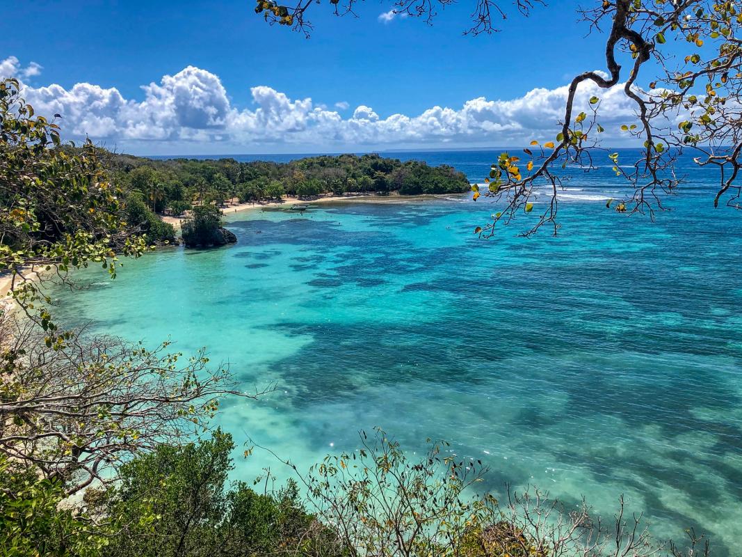 Location villa 12 personnes 6 suites avec 2 piscines et vue mer