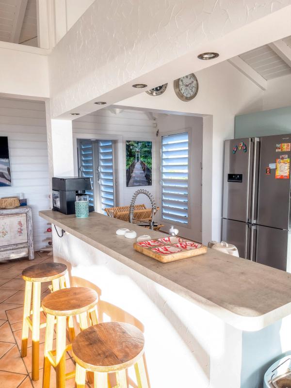 Villa de 5 chambres avec piscine à louer à ste anne guadeloupe avec vue mer