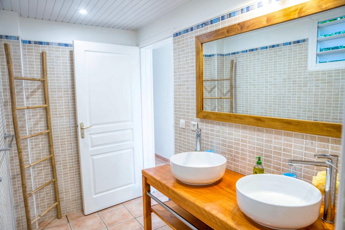 Villa de 5 chambres avec piscine à louer à ste anne guadeloupe avec vue mer