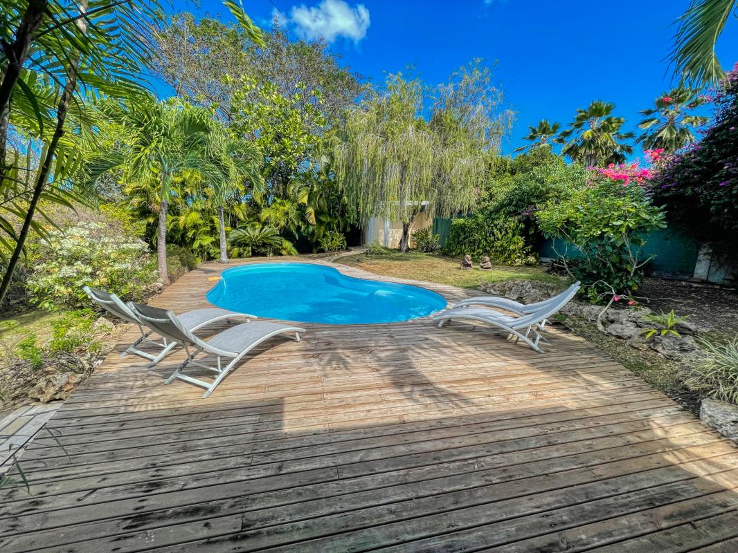 A louer villa 3 chambres avec piscine pour 7 personnes avec piscine entre Sainte Anne et Saint François