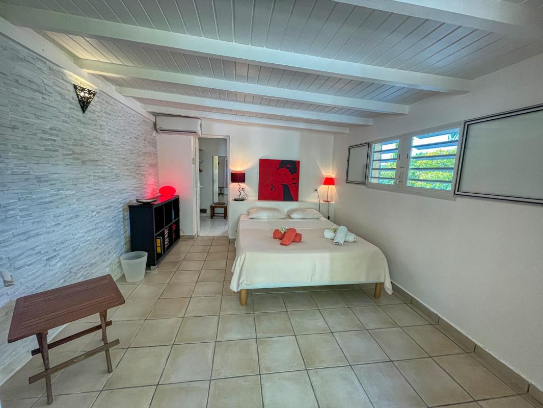 A louer villa 3 chambres avec piscine pour 7 personnes avec piscine entre Sainte Anne et Saint François