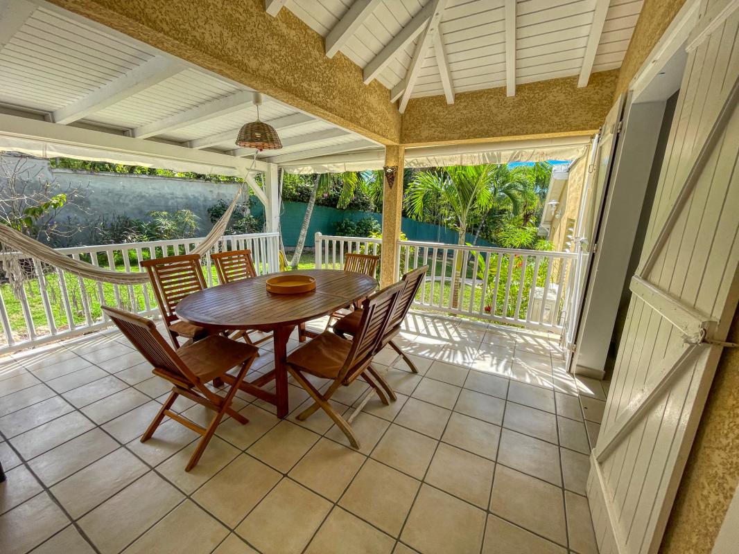 A louer villa 3 chambres avec piscine pour 7 personnes avec piscine entre Sainte Anne et Saint François