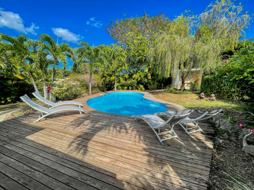 A louer villa 3 chambres avec piscine pour 7 personnes avec piscine entre Sainte Anne et Saint François