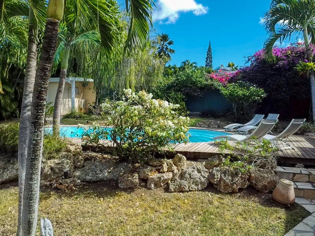 A louer villa 3 chambres avec piscine pour 7 personnes avec piscine entre Sainte Anne et Saint François