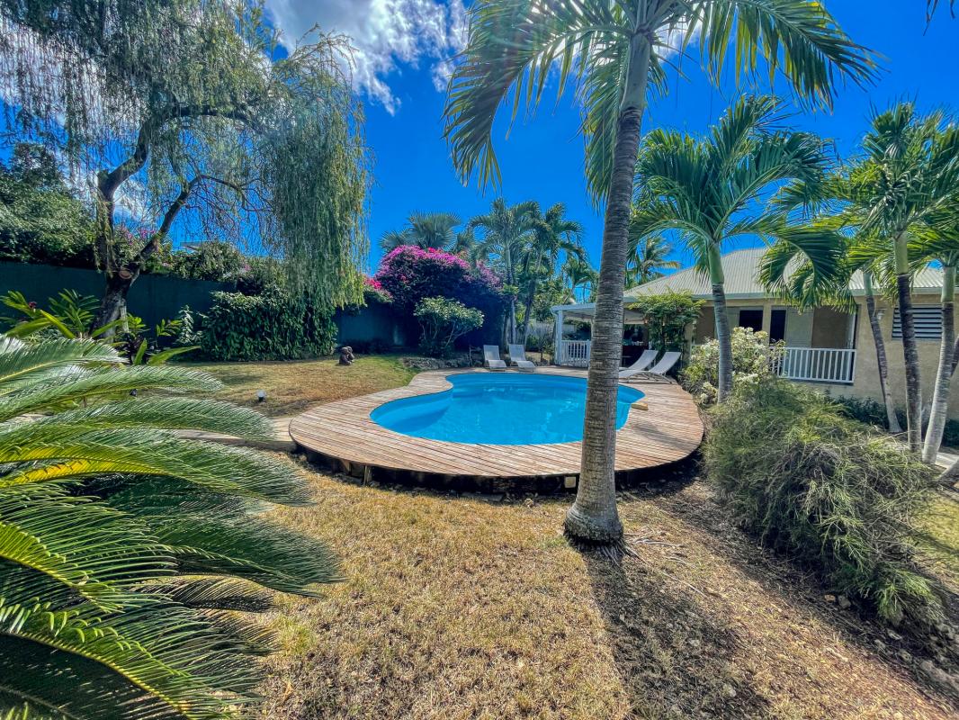 A louer villa 3 chambres avec piscine pour 7 personnes avec piscine entre Sainte Anne et Saint François