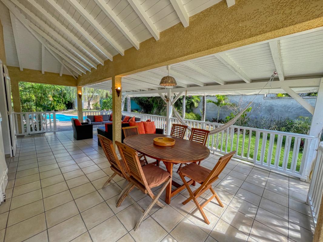 A louer villa 3 chambres avec piscine pour 7 personnes avec piscine entre Sainte Anne et Saint François