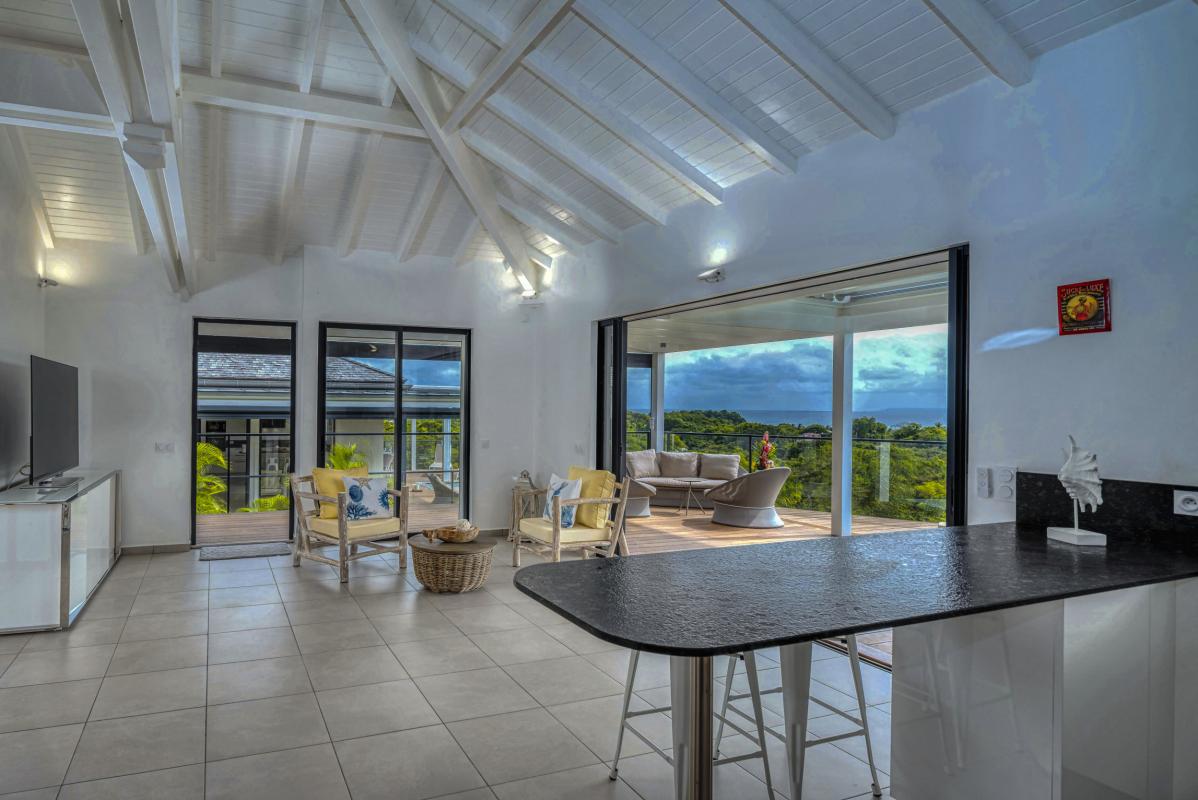 Villa vue mer Sainte Anne Guadeloupe-pièce de vie