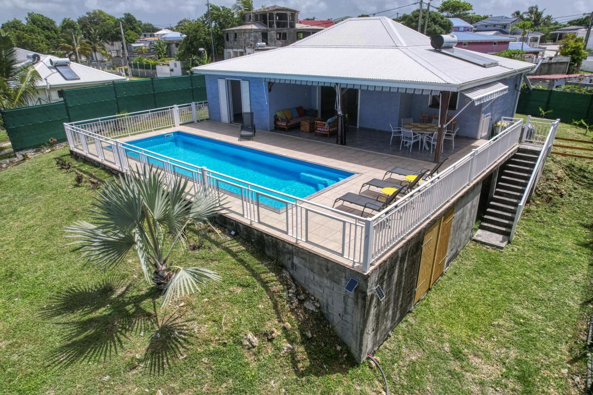 Location villa Sainte Anne Guadeloupe-Vue d'ensemble