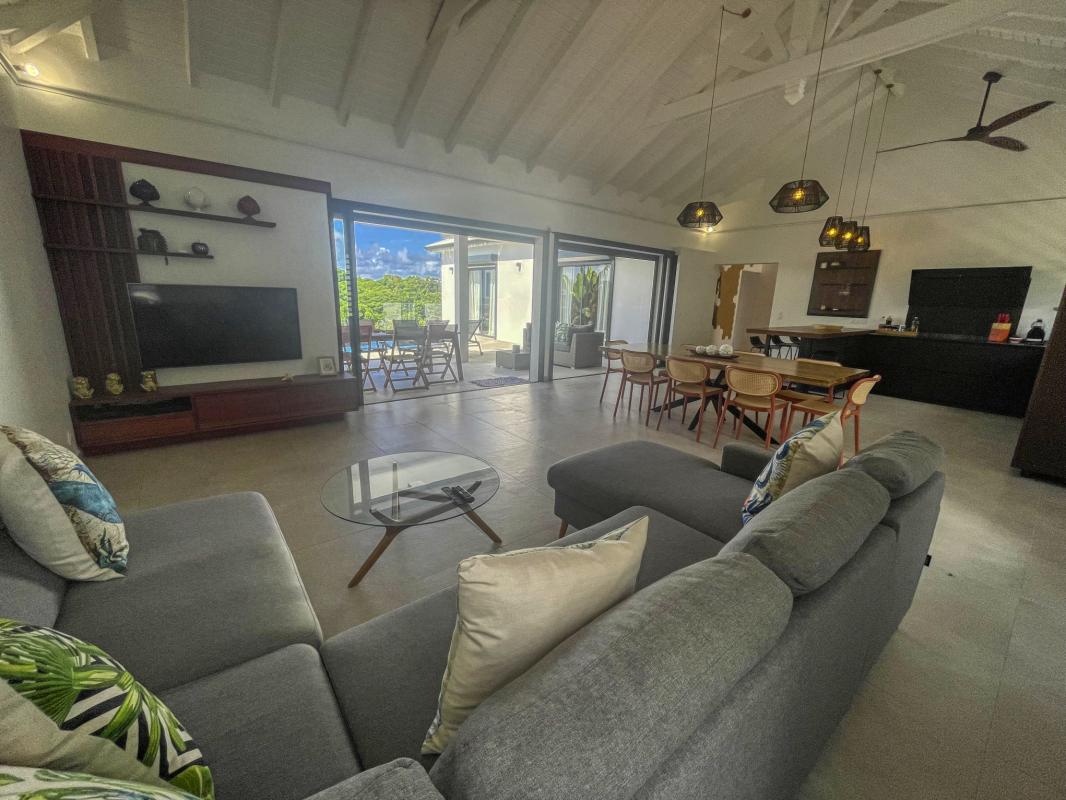 Location villa vue mer Sainte Anne Guadeloupe-pièce principale