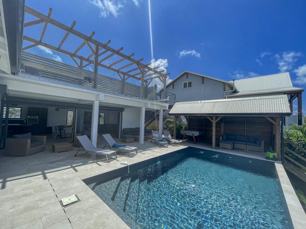 Location villa vue mer Sainte Anne Guadeloupe-terrasse