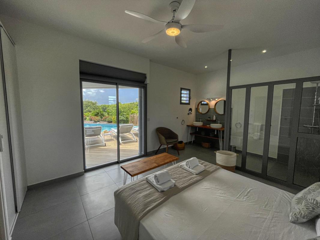 25.Location villa piscine Sainte Anne Guadeloupe_Suite Parentale