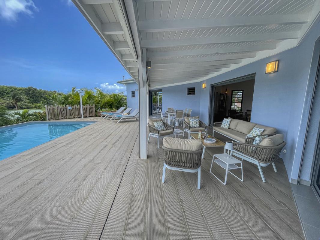 9.Location villa piscine Sainte Anne Guadeloupe_Terrasse
