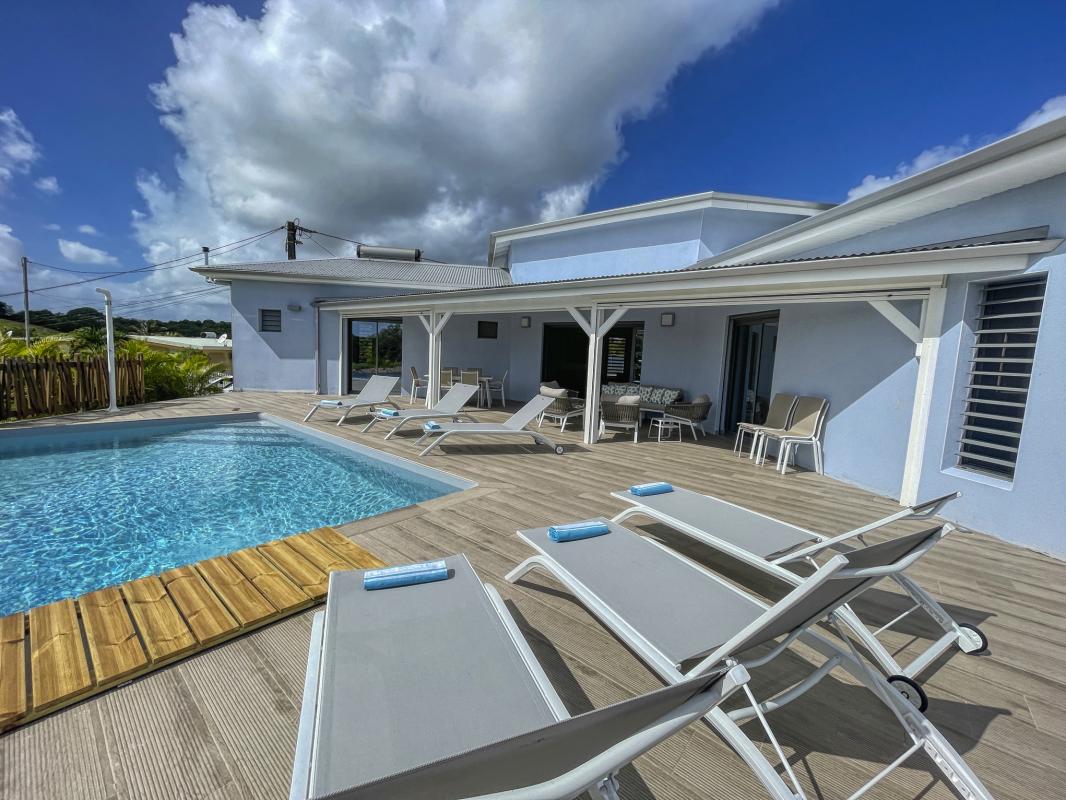Location villa Sainte Anne Guadeloupe-piscine