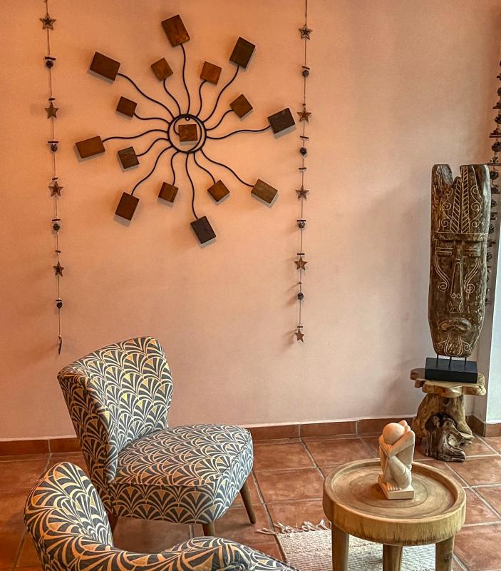 Location villa piscine Ste Anne Guadeloupe_Detail petit salon