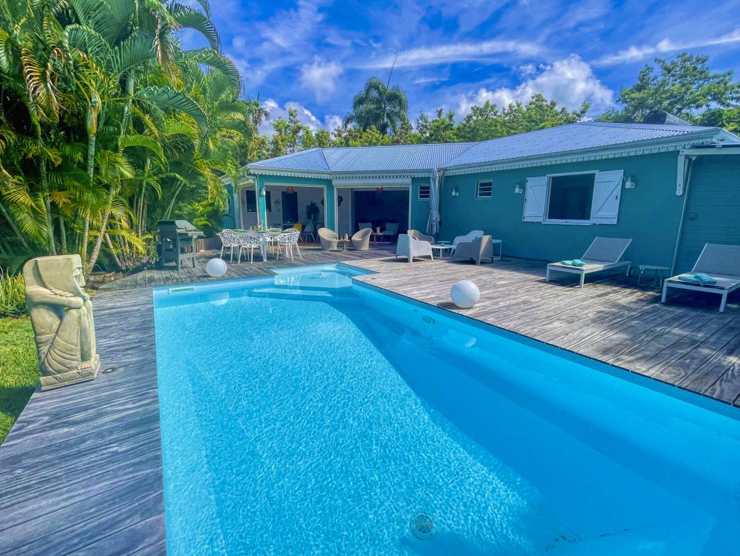 Location villa piscine Ste Anne Guadeloupe_vue ensemble