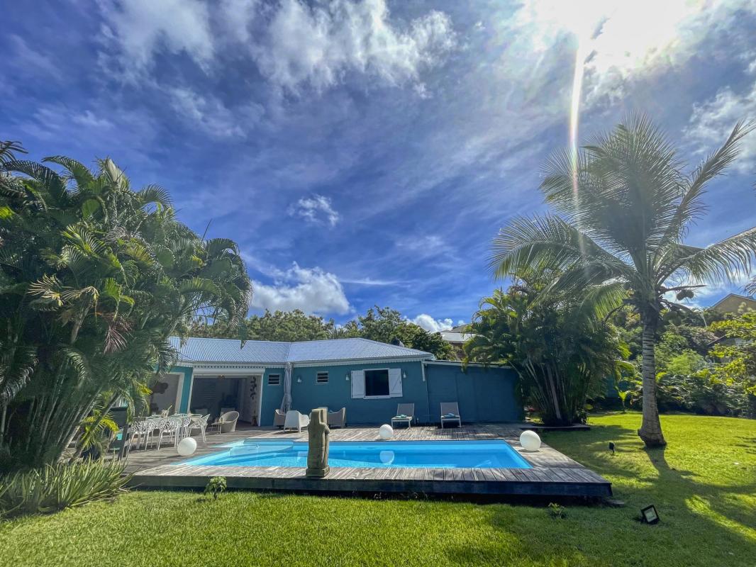 Location villa piscine Ste Anne Guadeloupe_vue ensemble