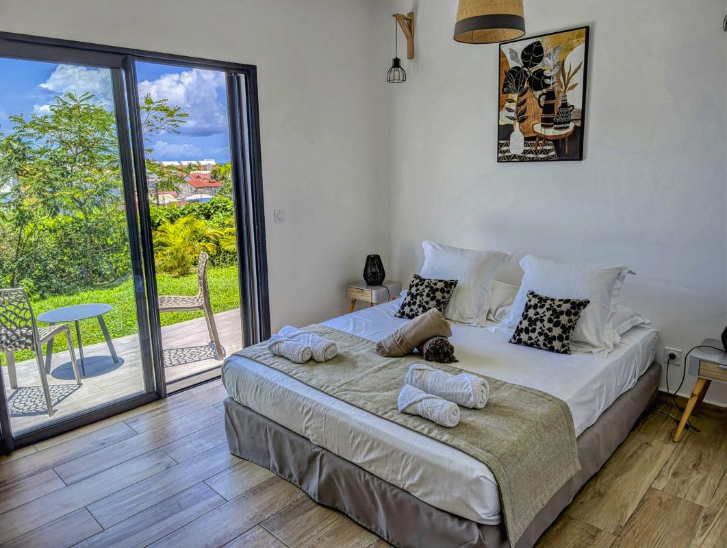 Location villa 10 personnes Sainte Anne Guadeloupe_chambre 1 RDC