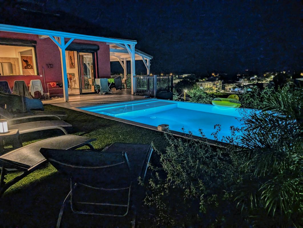 Location villa 10 personnes Sainte Anne Guadeloupe_de nuit vue mer