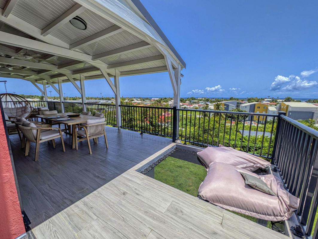 Location villa 10 personnes Sainte Anne Guadeloupe_terrasse vue mer
