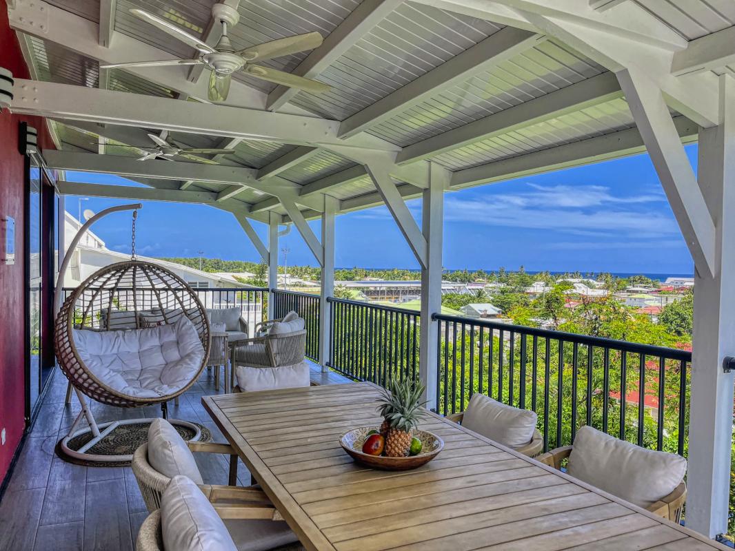 Location villa 10 personnes Sainte Anne Guadeloupe_terrasse vue mer