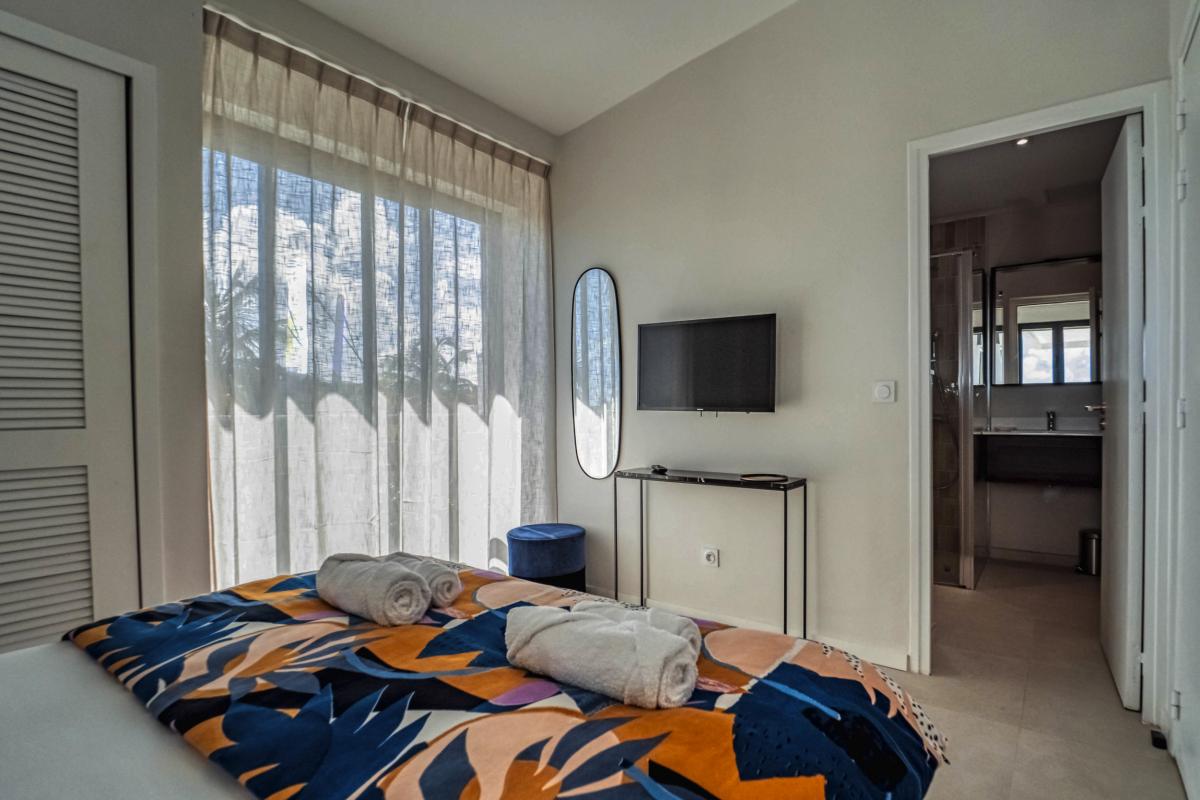 Location villa piscine vue mer 9 chambres Sainte Anne Guadeloupe_Chambre 3