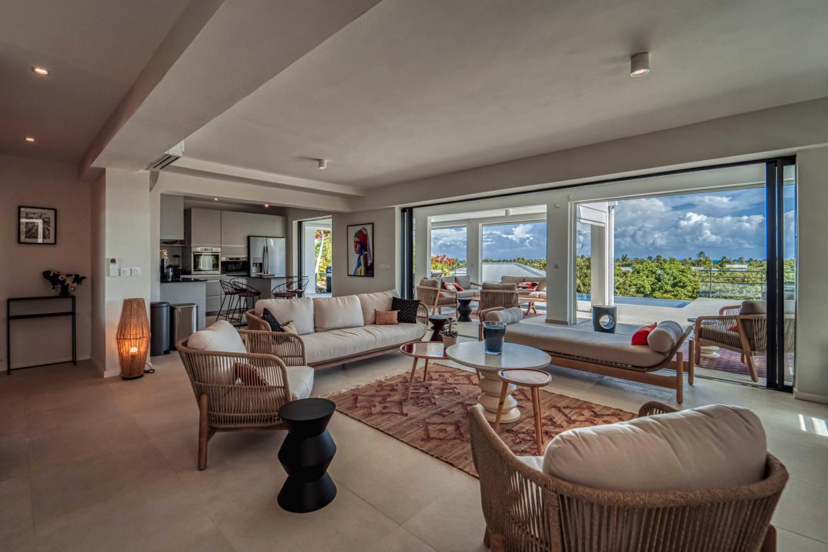 Location villa piscine vue mer 9 chambres Sainte Anne Guadeloupe_salon