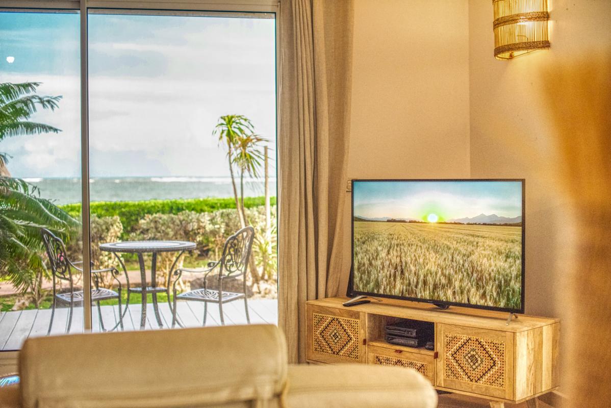 Location appartement pieds dans l'eau Sainte Anne Guadeloupe_salon