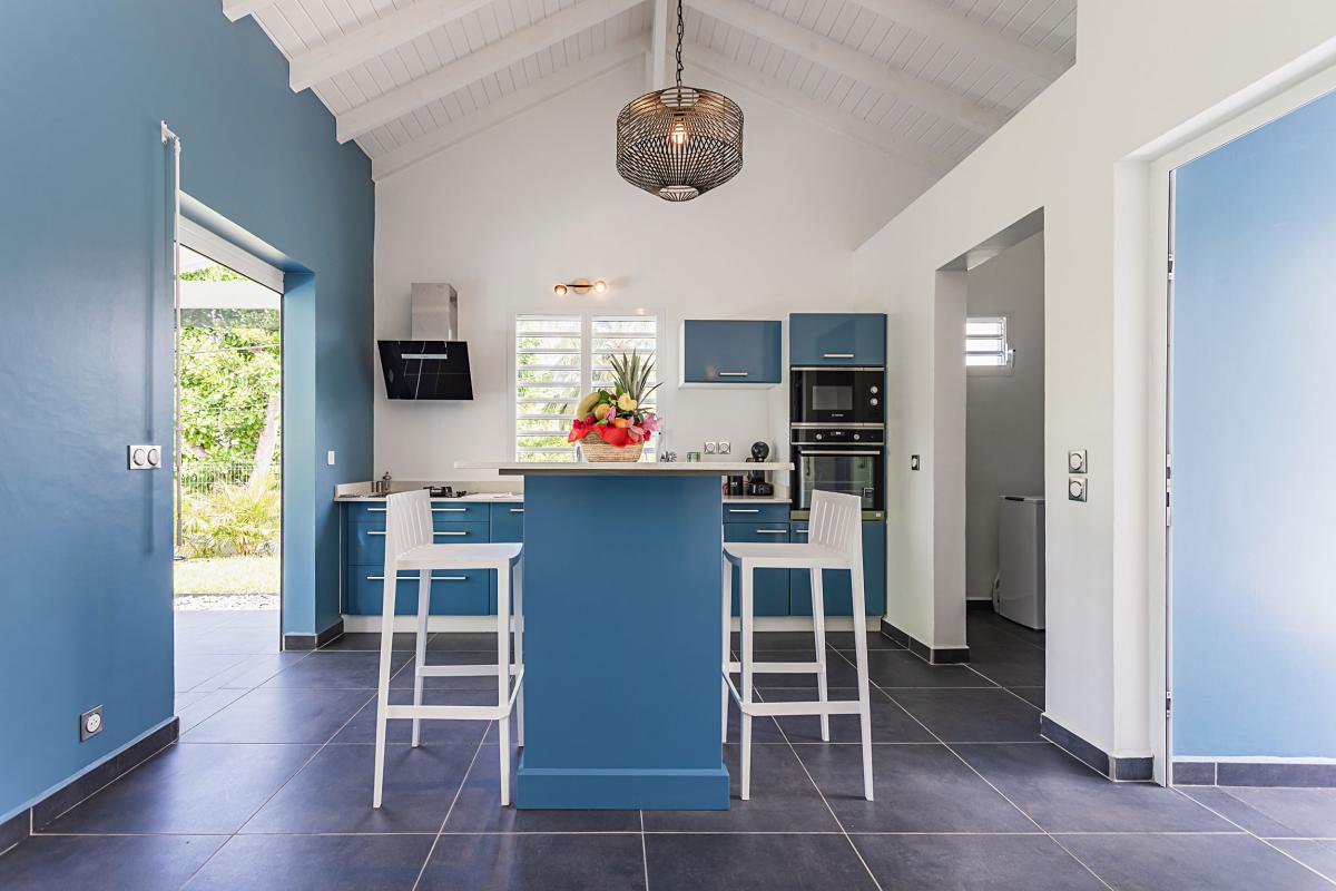 Location villa Sainte Anne piscine 1400m plage guadeloupe - cuisine