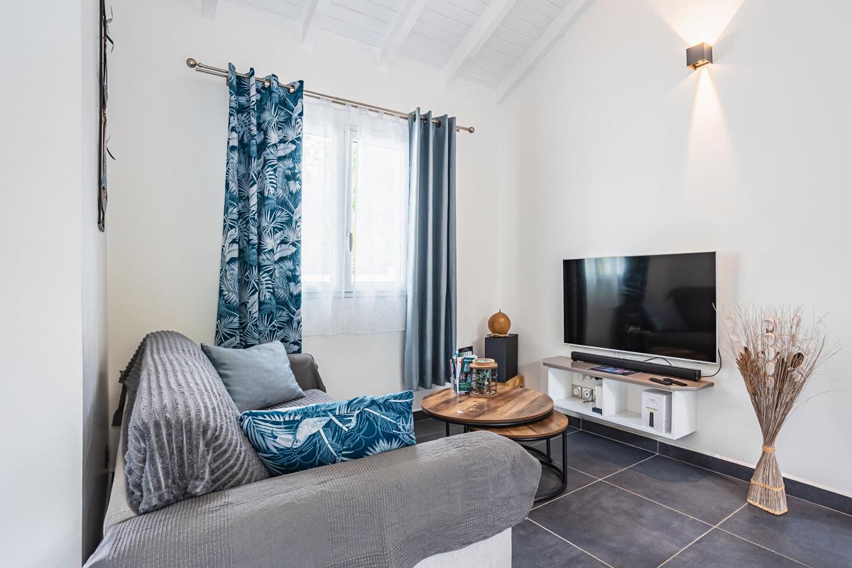 Location villa Sainte Anne piscine 1400m plage guadeloupe - pièce de vie