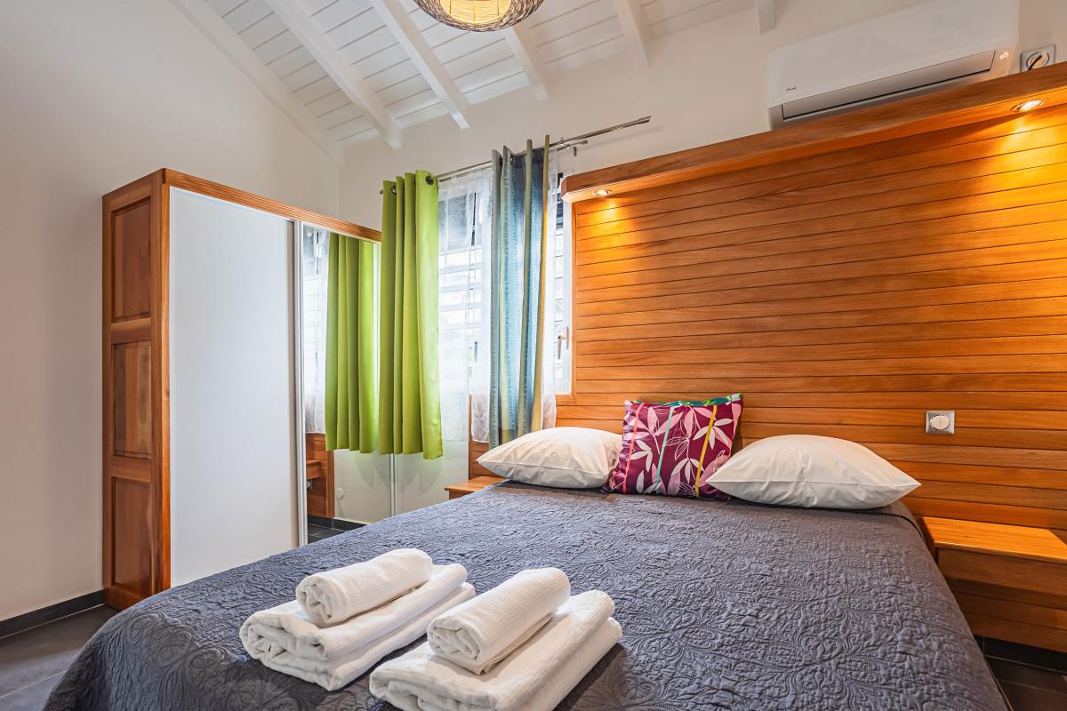 Location villa piscine proche plage Ste Anne Guadeloupe - Chambre