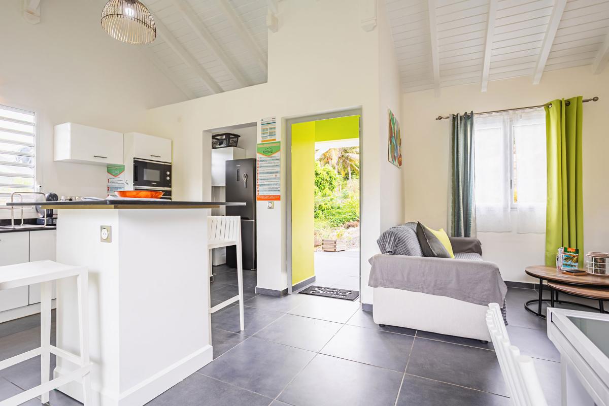 Location villa piscine proche plage Ste Anne Guadeloupe - Pièce de vie