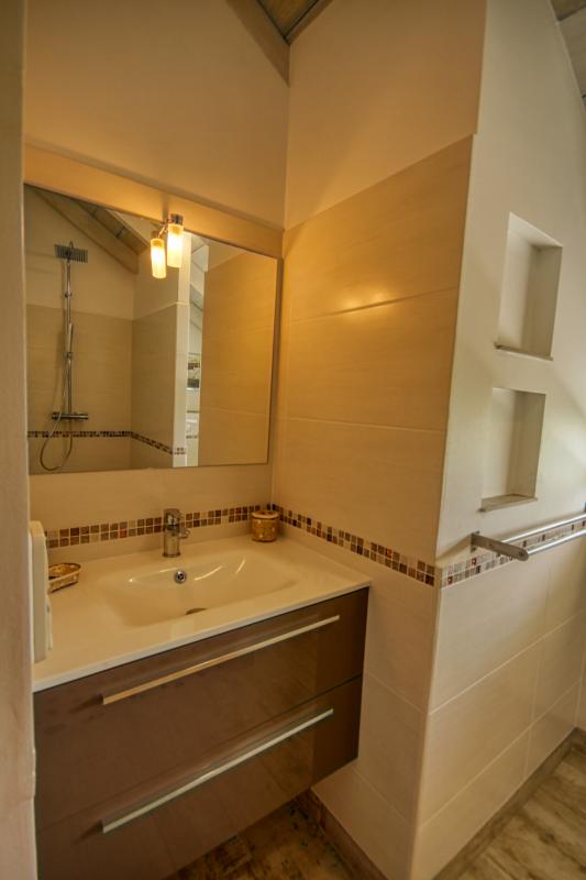 For rent in Guadeloupe villa with jacuzzi - Bedroom 3 Bathroom
