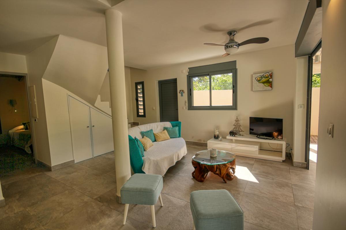 For rent in Guadeloupe villa with jacuzzi - Living Room