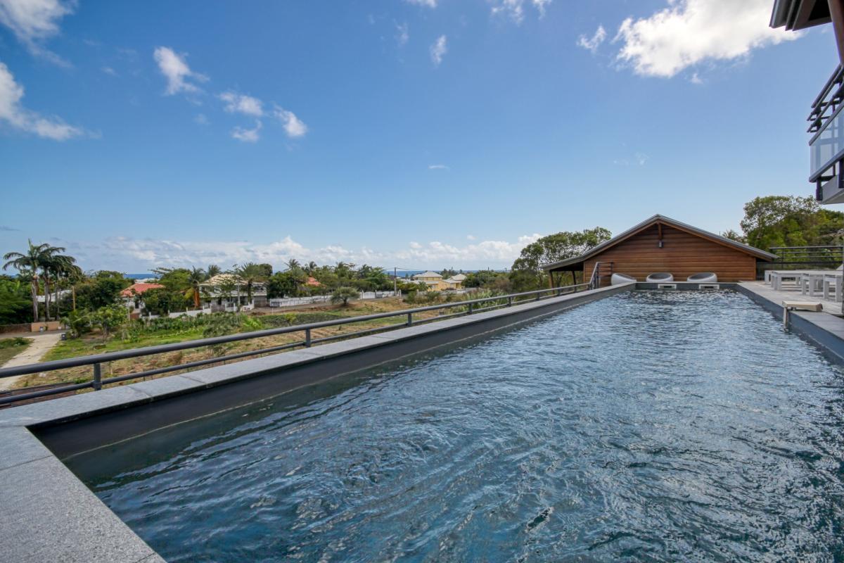 Villa de luxe Saint François Guadeloupe - piscine et balnéo