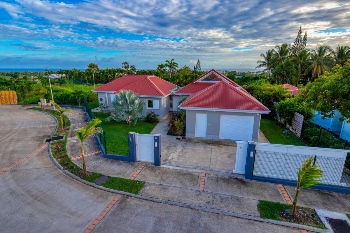 Villa haut de gamme à louer en Guadeloupe - 5 chambres 10 personnes