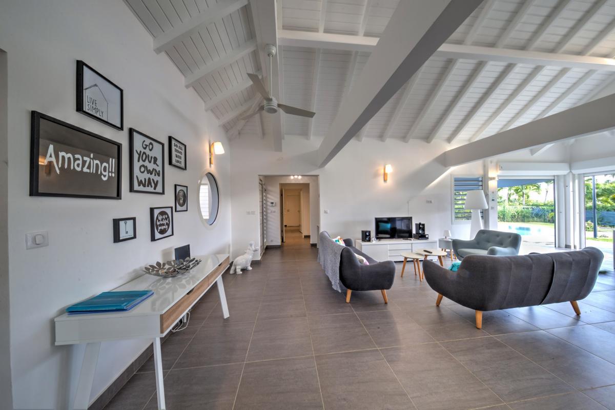  Luxury villa for rent in Guadeloupe - Kitchen