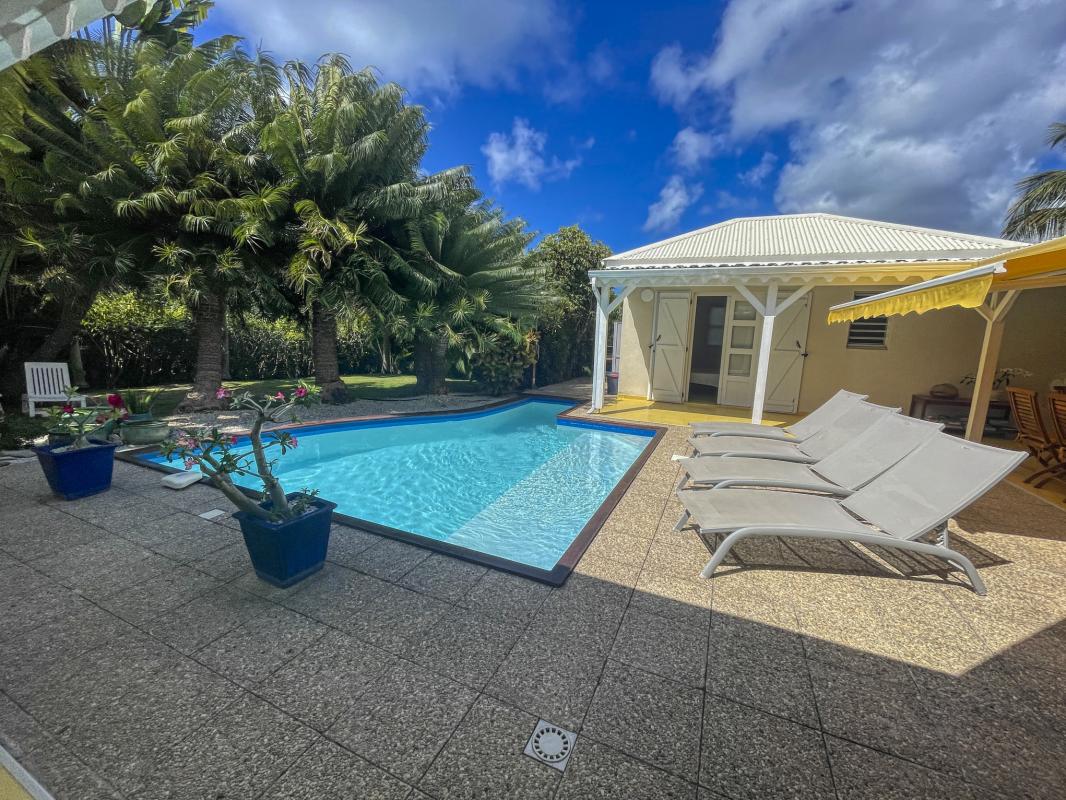 Villa à 50m de la plage à louer à Saint François Guadeloupe_exterieurs
