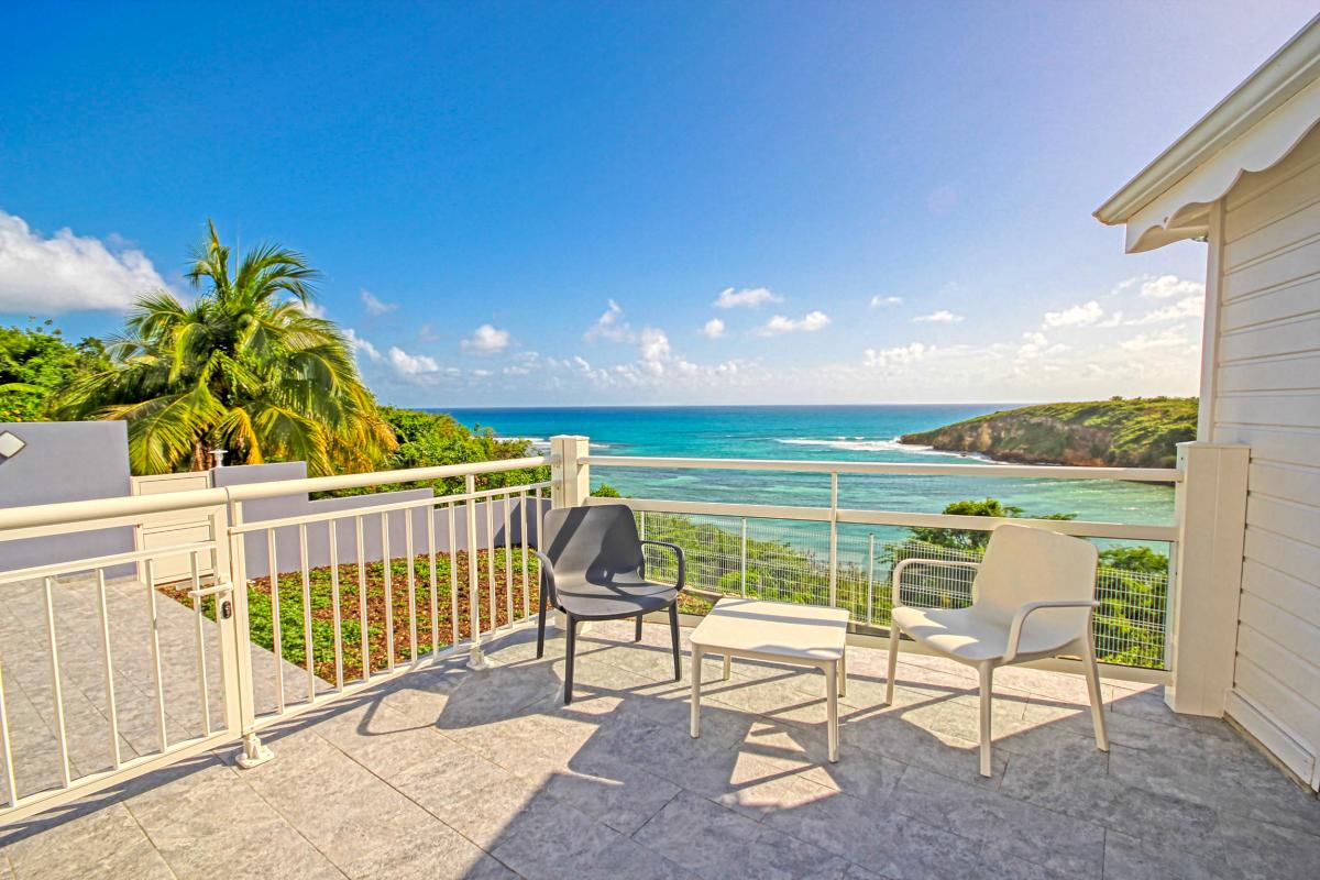 Location villa en Guadeloupe avec vue mer 180° - Vue d'ensemble