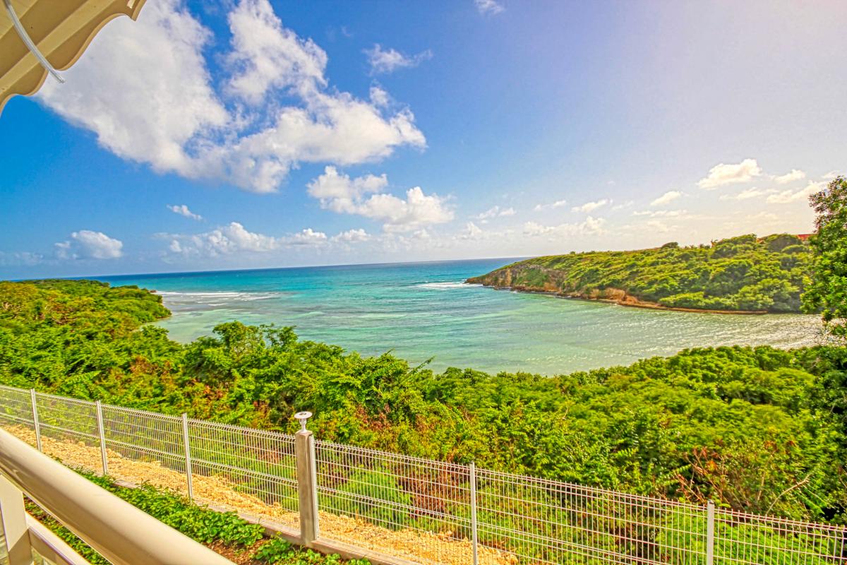 Location villa en Guadeloupe avec vue mer 180° - Vue d'ensemble