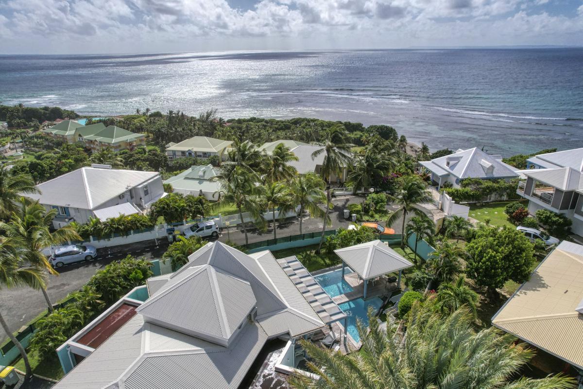 Location villa 4 chambres proximité plage vue mer à St François Guadeloupe__drone
