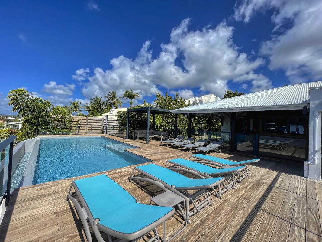 Location villa tropicale 5 chambres 10 personnes avec piscine et vue mer Saint François en Guadeloupe - vue mer