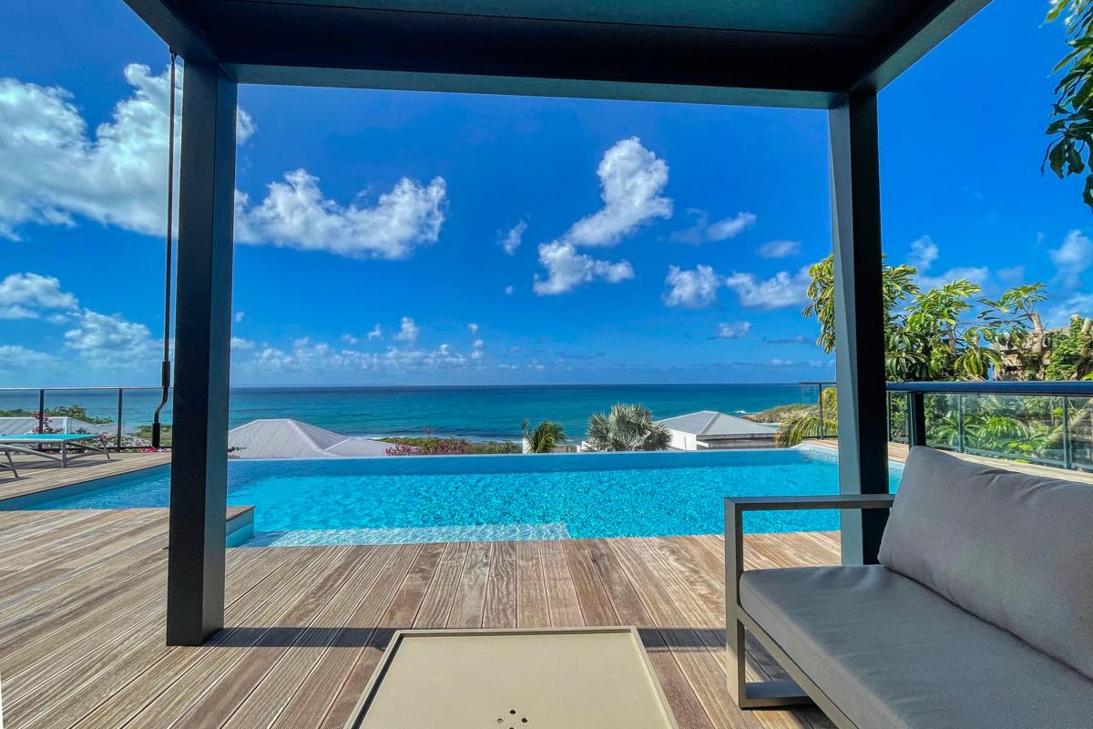 Location villa tropicale 5 chambres 10 personnes avec piscine et vue mer Saint François en Guadeloupe - vue mer