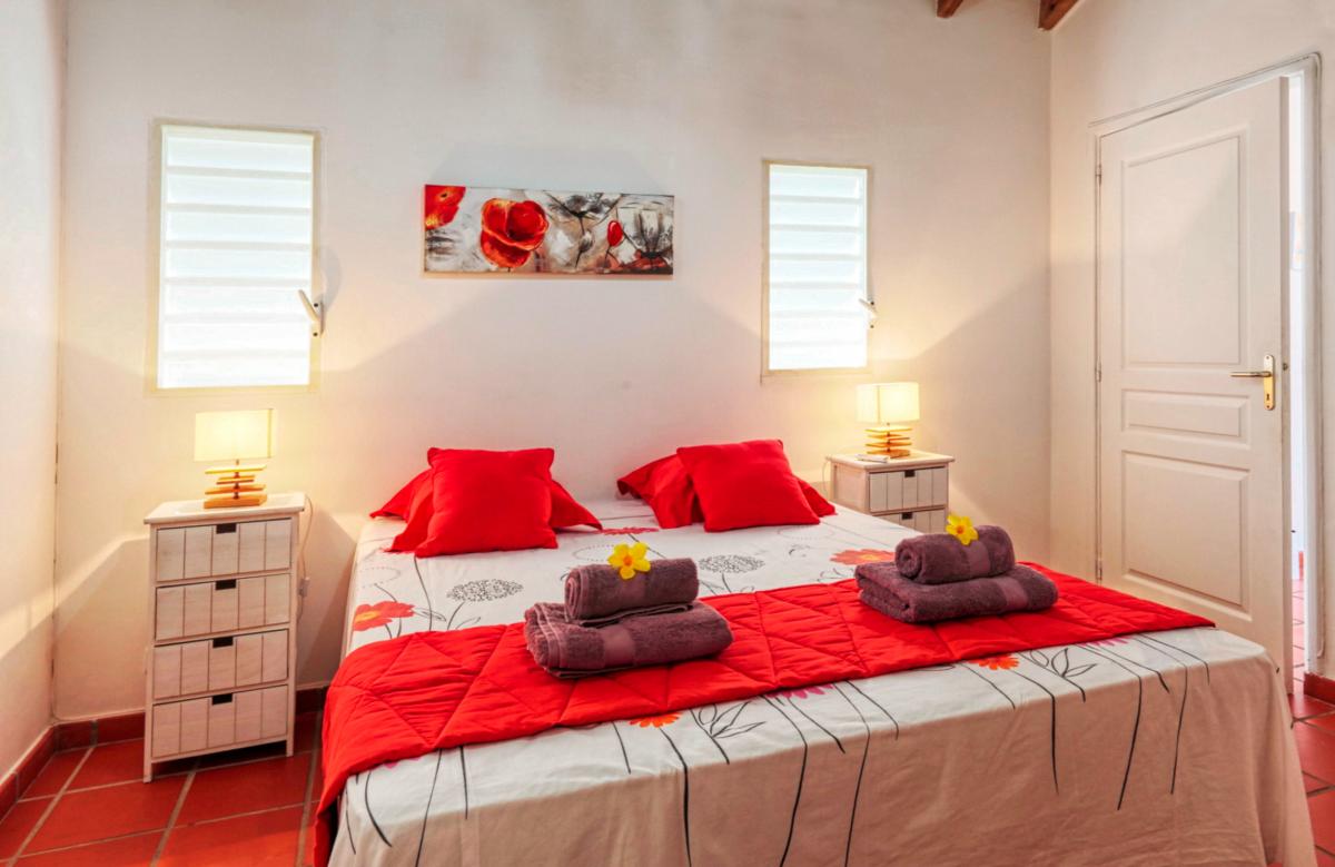 Location villa avec piscine en Guadeloupe - Chambre 1