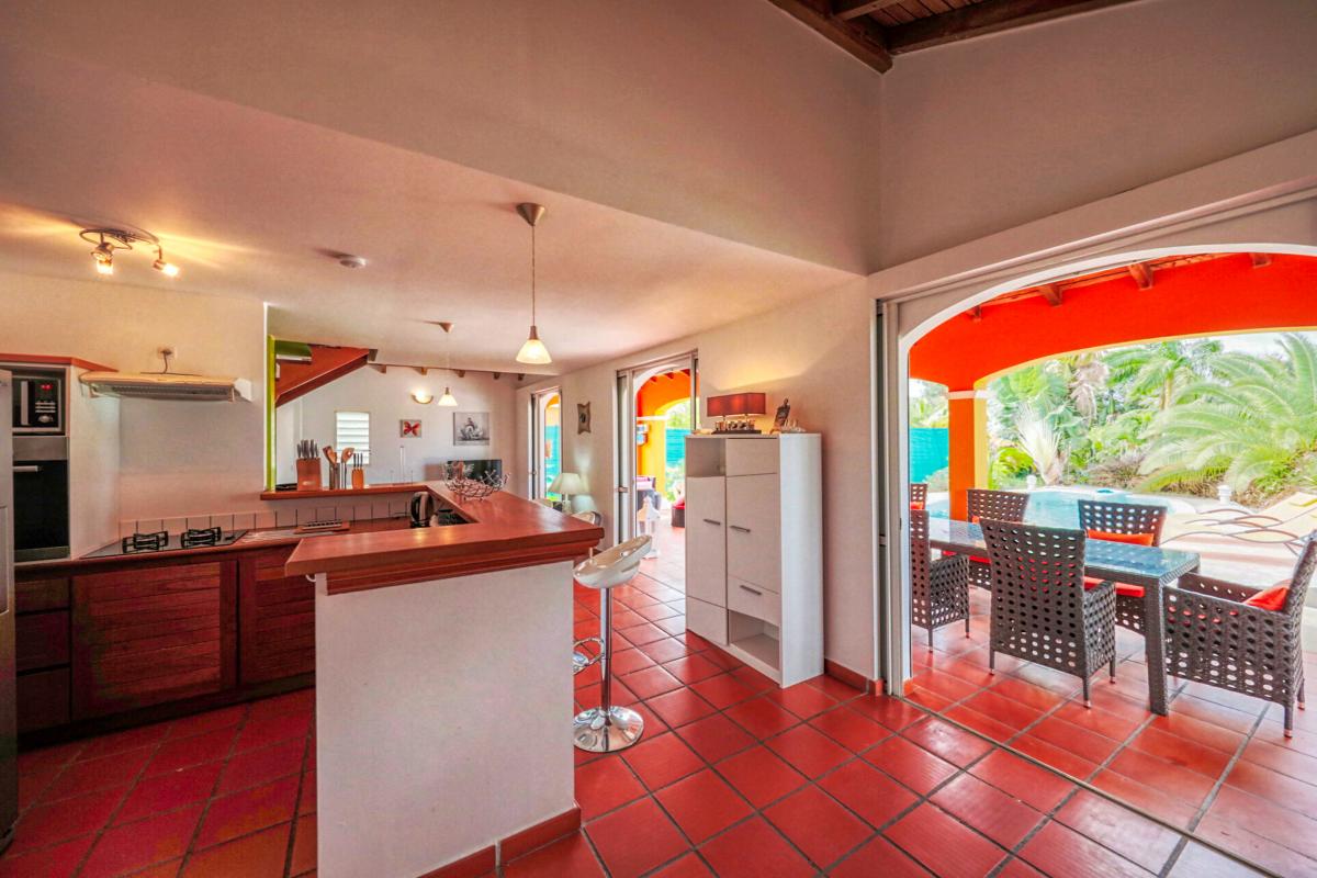 Location villa avec piscine en Guadeloupe - Cuisine
