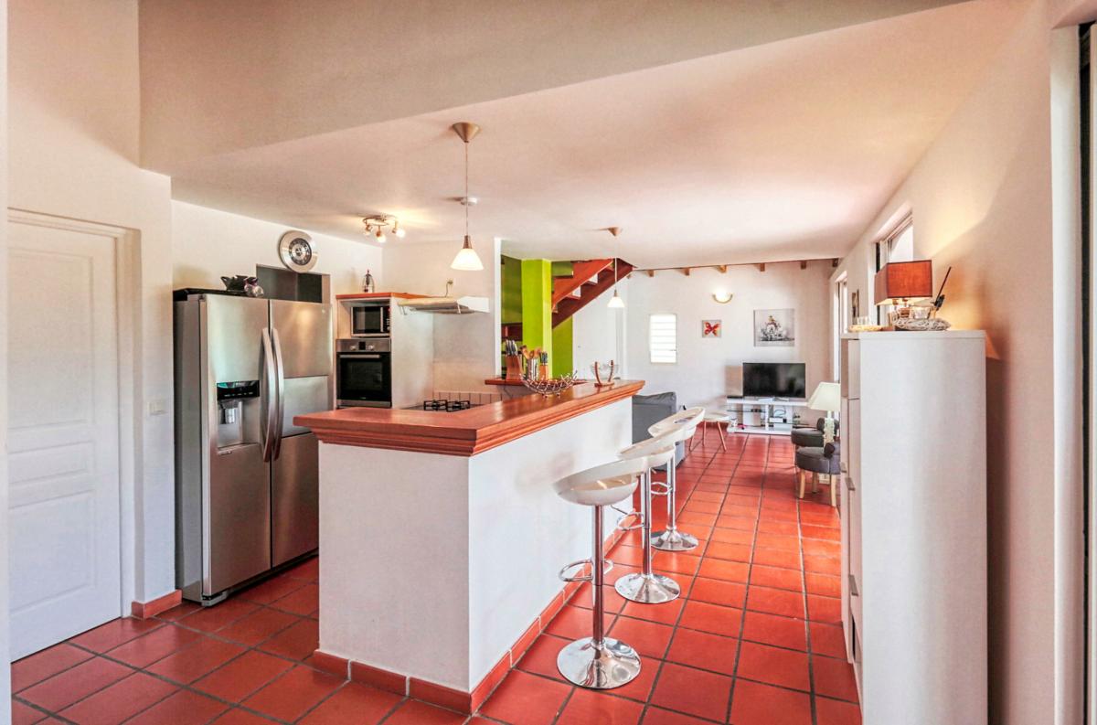 Location villa avec piscine en Guadeloupe - Cuisine
