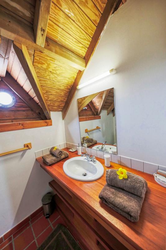 Location villa avec piscine en Guadeloupe - Salle de douche 3