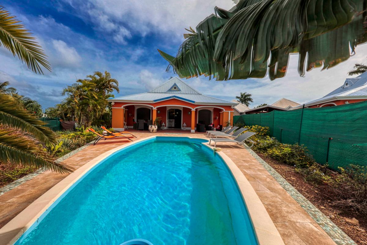 Location villa avec piscine en Guadeloupe - Vue d'ensemble
